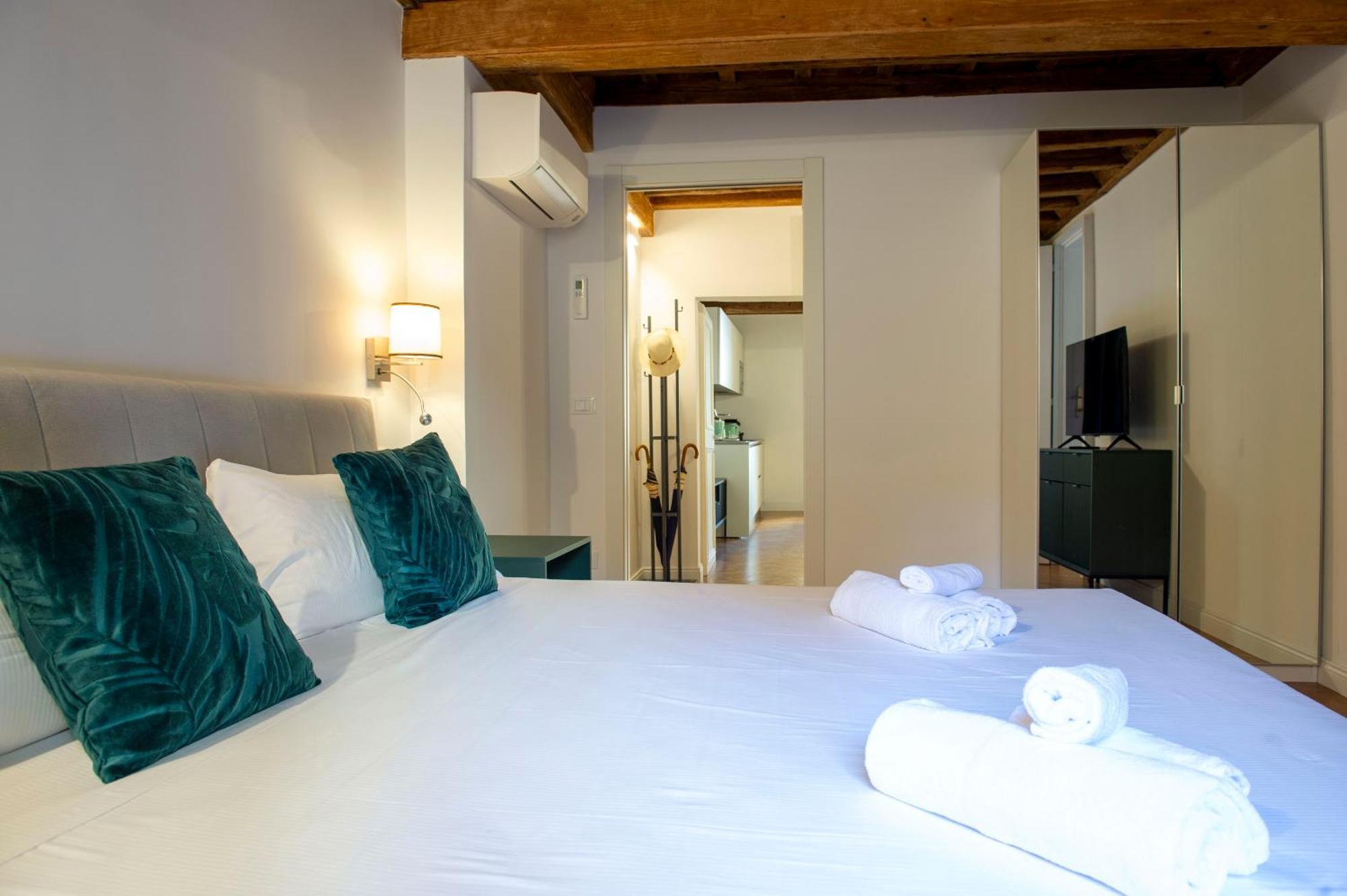 Costaguti Holiday Apartment Рим Екстериор снимка